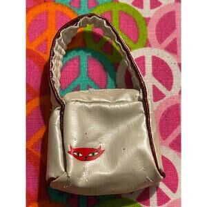 Bratz Xpress Jade Doll White Trimmed in Burgundy Pink Cat Purse #35